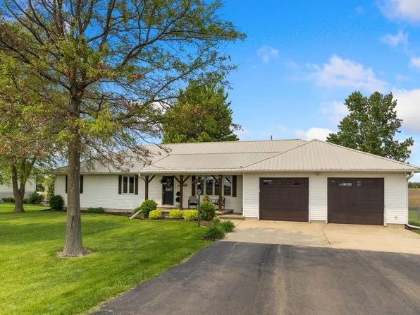 29124 Plautz Rd, Rock Falls, IL 61071