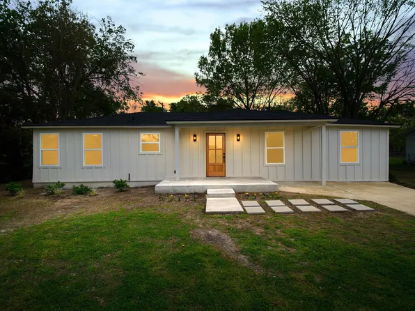 206 E 6th St, Kaufman, TX 75142