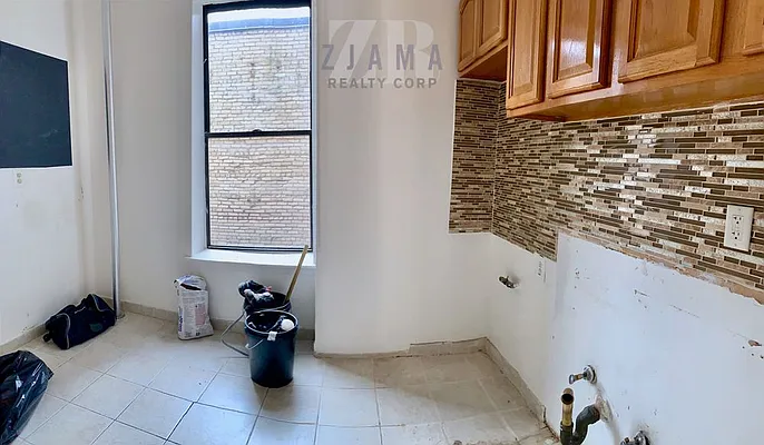 Rented by Zjama Realty Corp | media 21