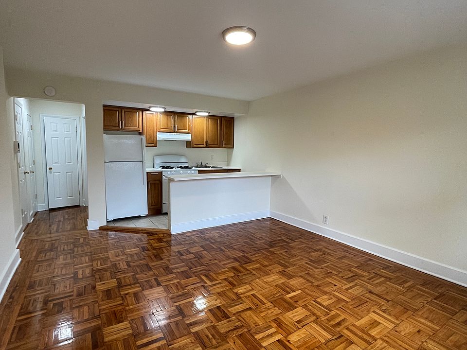 1st image of 19211 42nd Ave APT 2
