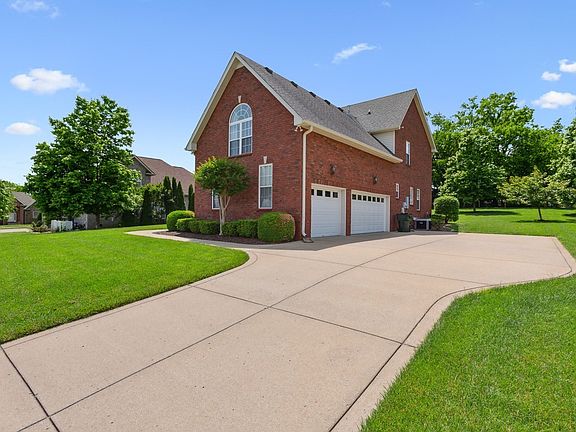 2nd image of 1026 Wyndham Dr