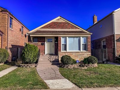 8943 S Ridgeland Ave, Chicago, IL, 60617