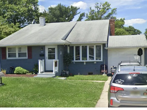 26 Cornelia Dr, Bellmawr, NJ 08031