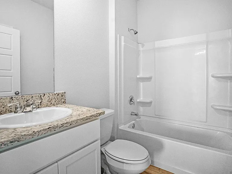 1122 Renova Dr — Photo 8