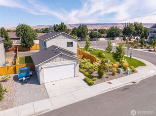 412 S Kansas Loop, East Wenatchee, WA 98802