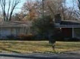 8 Terrace Gdns, Saint Louis, MO
