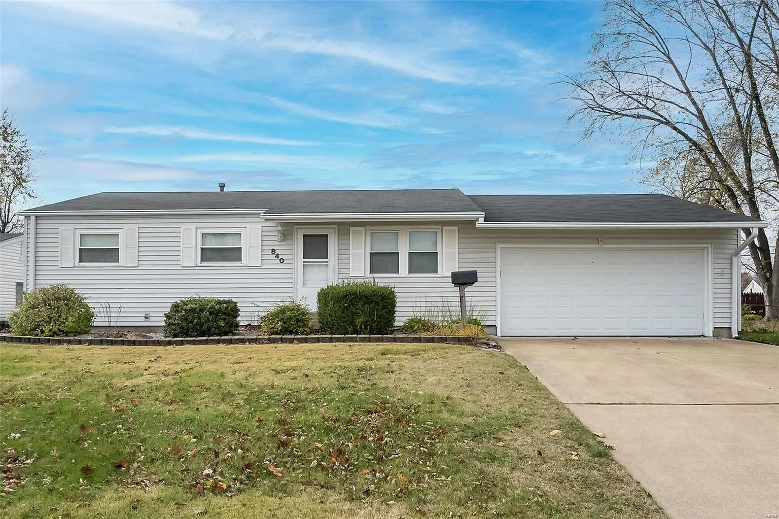 840 5th Plz photo 1