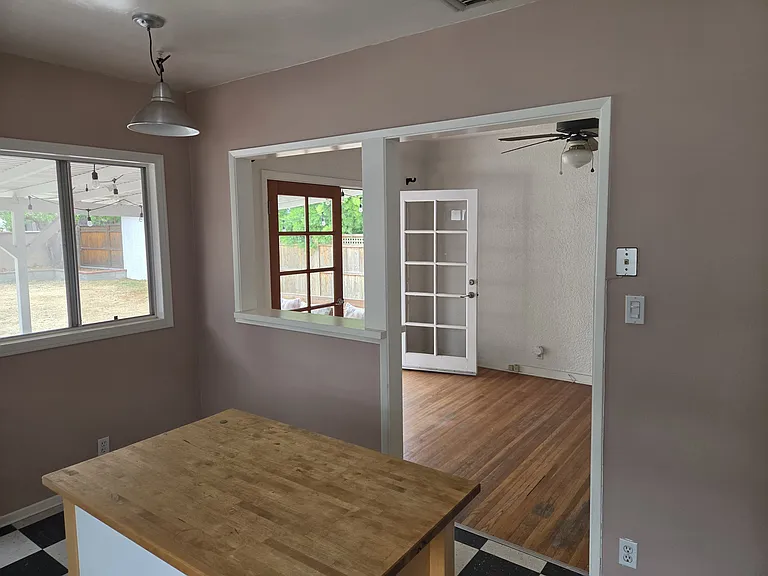 1721 N Fairview St — Photo 10