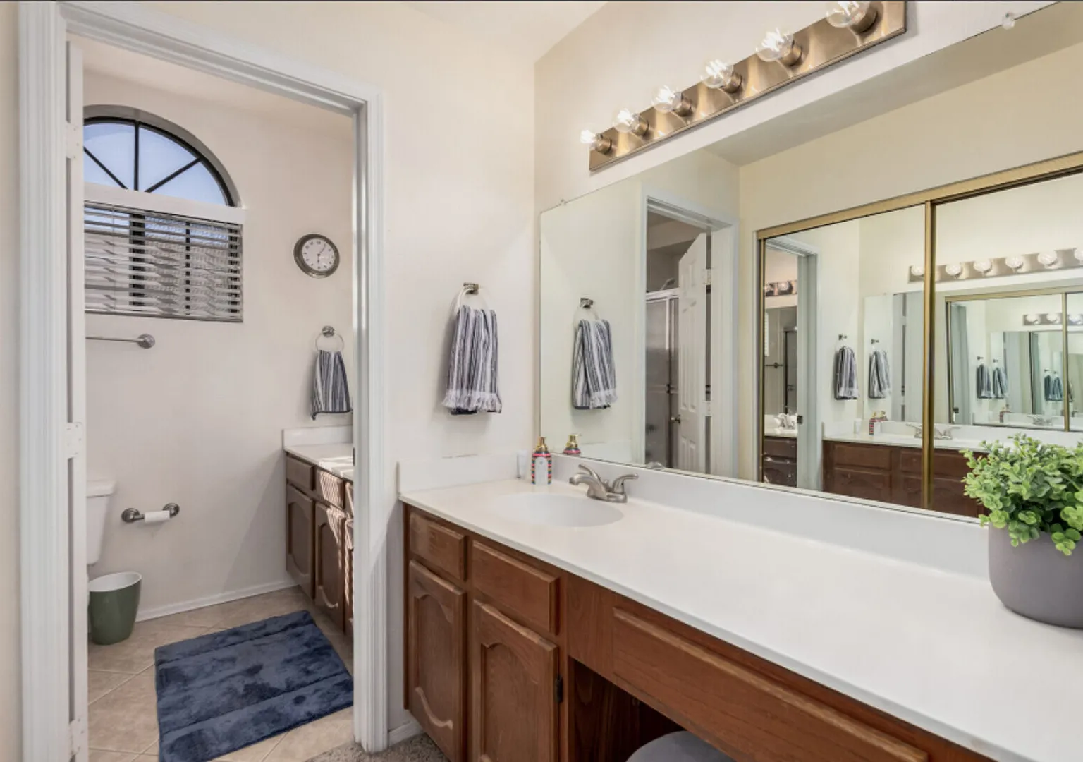 Beautiful two bedroom in quiet Scottsdale gated community — Photo 4