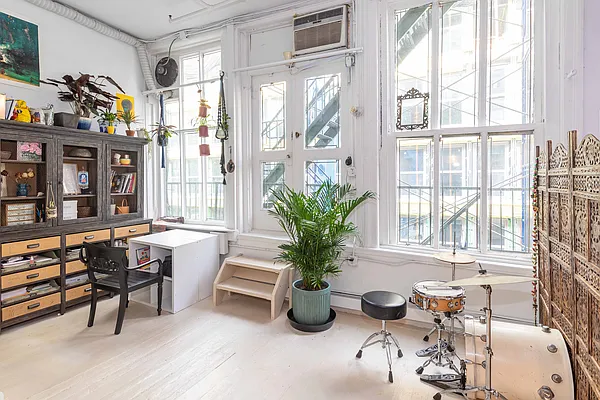 Rented by Douglas Elliman | media 21