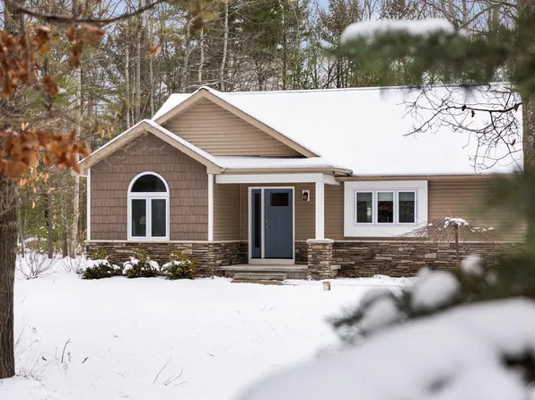 3699 Perla Rd, Kingsley, MI 49649