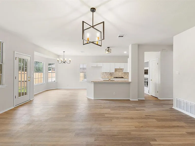 412 Tamara Dr — Photo 14