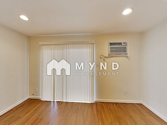 3rd image of 2751 21st St #2751