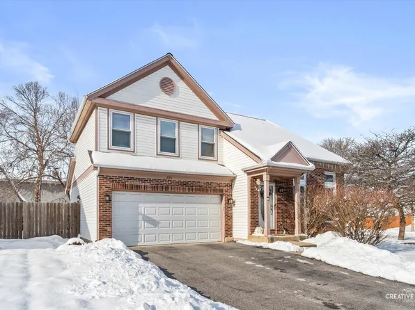 205 Churchill Ln, Aurora, IL 60504