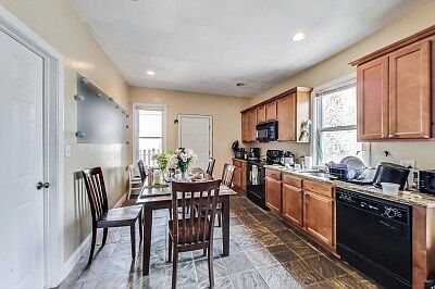 3rd image of 47 Hillside St #2A