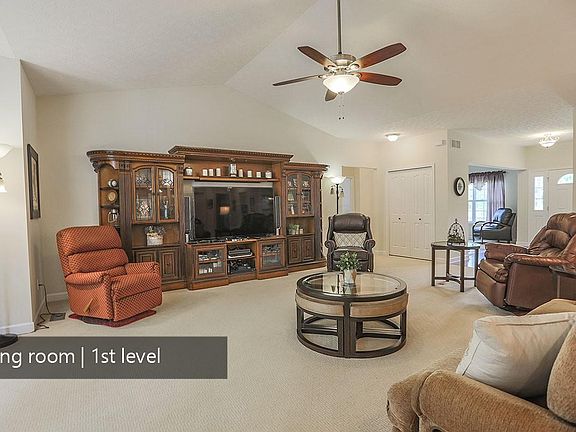 5th image of 481 Greenlawn Dr