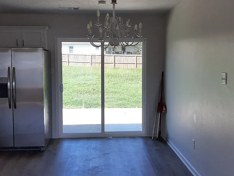 426 Summer Dr — Photo 4