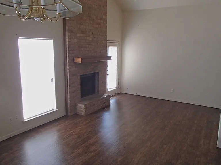 312 Tamara Dr — Photo 3