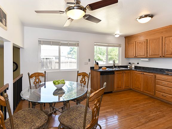 5th image of 736 Joseph Ct