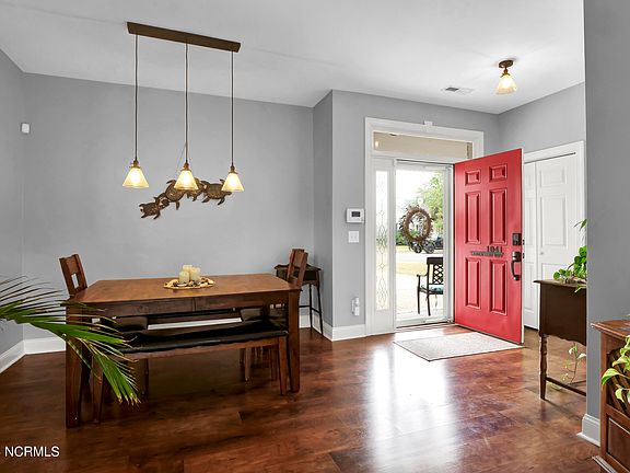 3rd image of 1041 Garden Club Way