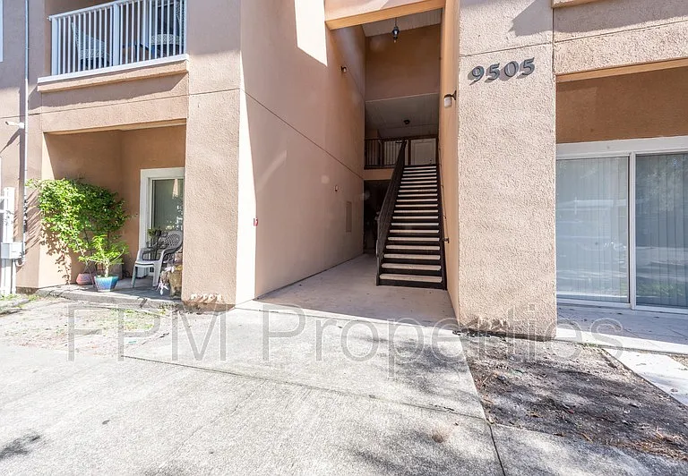 9505 Armelle Way #14 — Photo 2