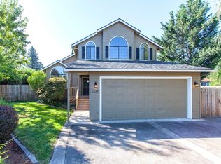 2328 Ridge Way, Medford, OR 97504