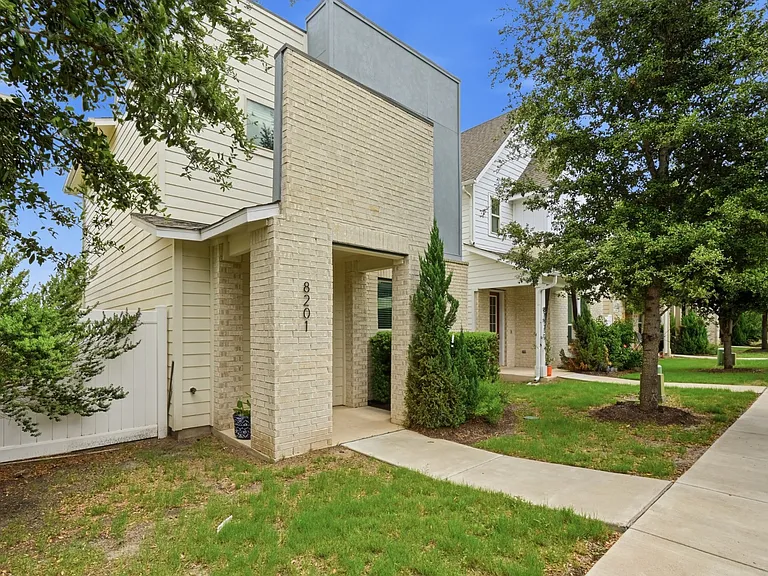 8201 Frida Bnd — Photo 2