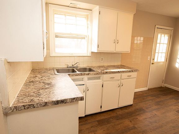 2nd image of 3936 Gary Ave
