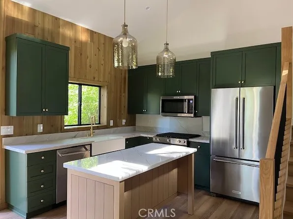 27821 Peninsula Dr Unit 312, Lake Arrowhead, CA 92352