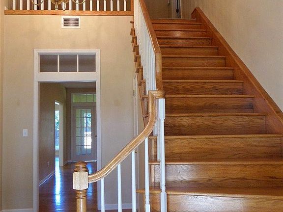 4th image of 506 Shannon Ln