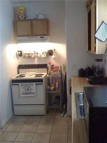 1310 Cleburne St #4 — Photo 3