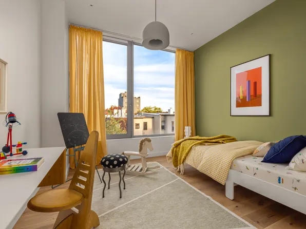 584 Leonard Street image 14 of 20