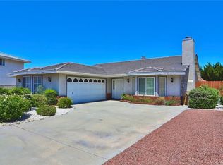 17840 Idyllwild Ln, Victorville, CA 92395