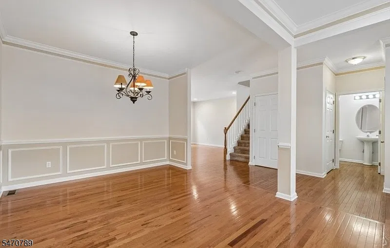 3 bed, 2.5 bath, $4,850 — Photo 4