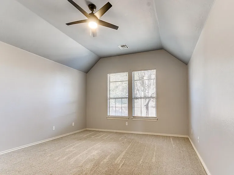 17121 Kemble Ln — Photo 16