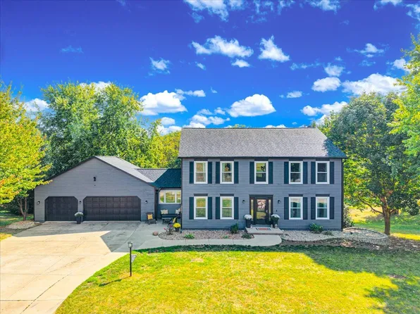 19683 Chelsea Way, Bloomington, IL 61705