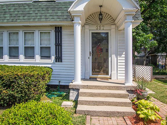 3rd image of 657 N Park St NE