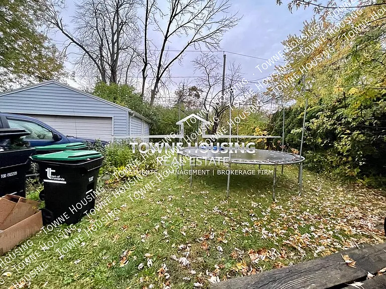 160 Woodward Ave #RIGHT — Photo 18