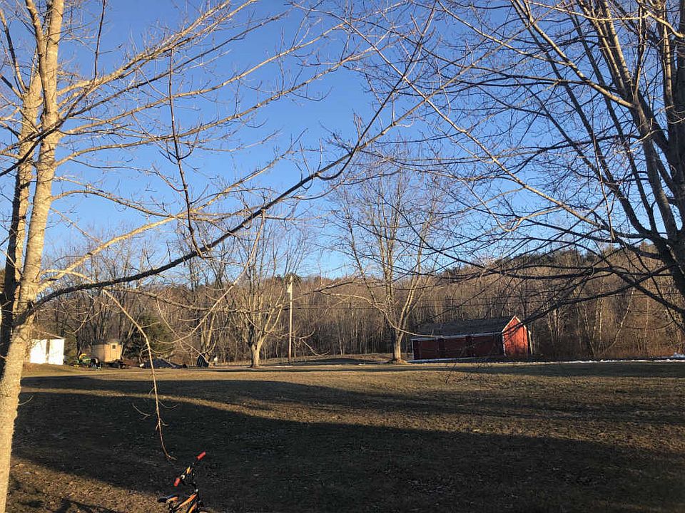 2nd image of 125 Middle Rd