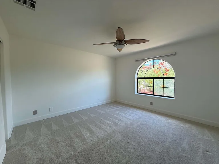 10 Venus Dr — Photo 58