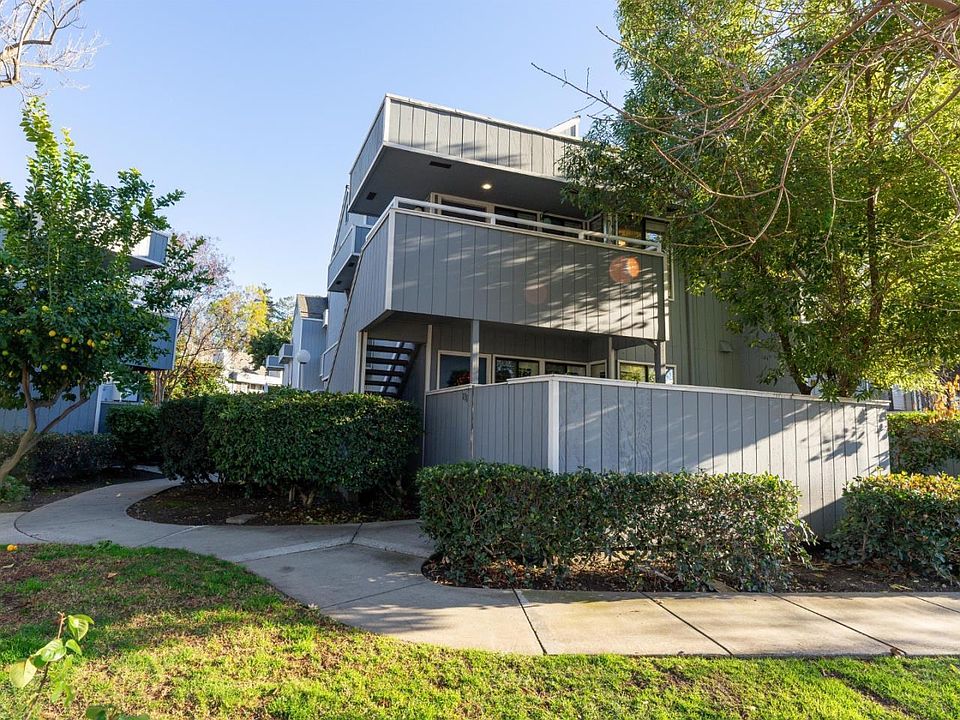 1st image of 898 La Barbera Dr
