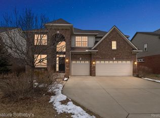 50472 Scarborough Road, Canton, MI 48188