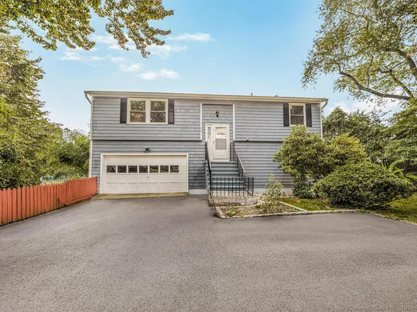76 Oakdale Road, Stamford, CT 06906