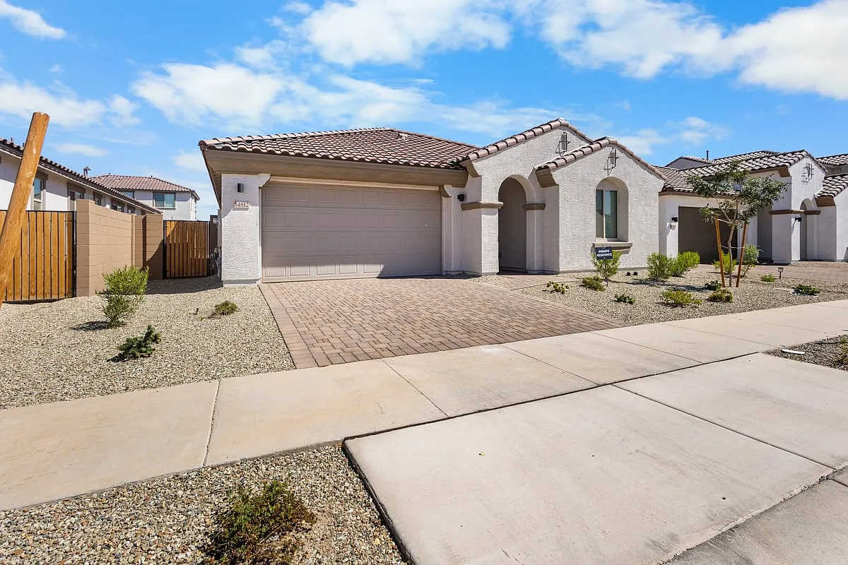 14812 W Gray Fox Trl, Surprise, AZ 85387, USA — Photo 1