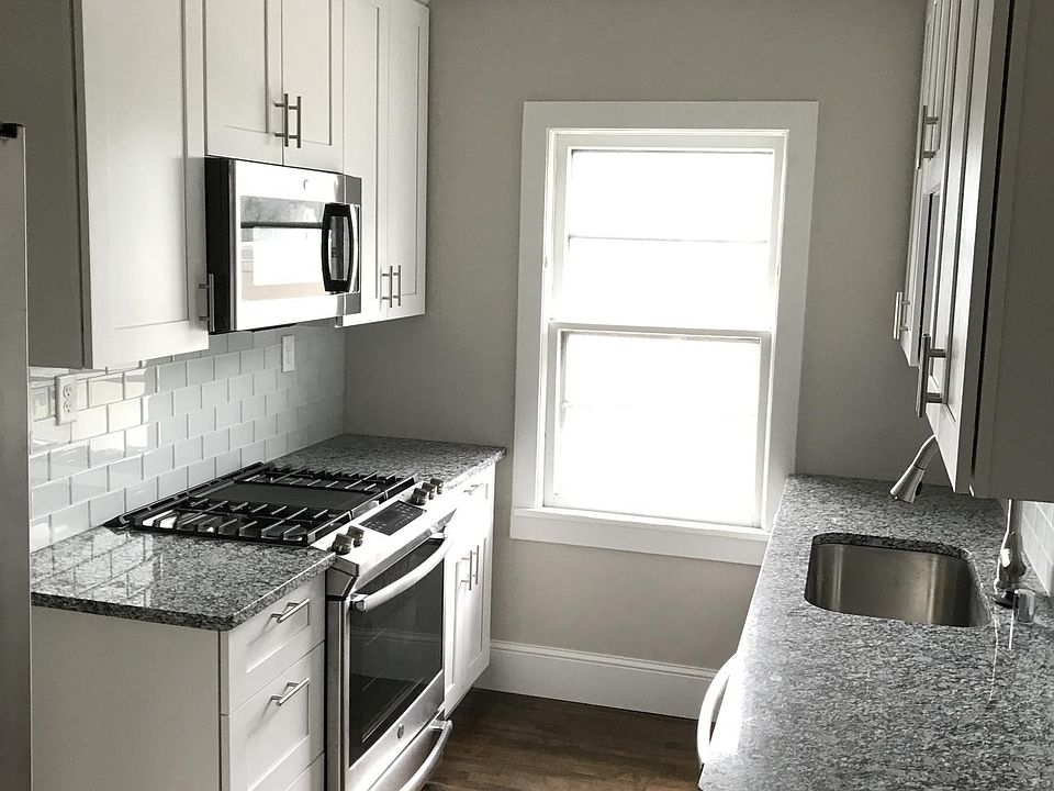 1st image of 3720 Snelling Ave APT 2