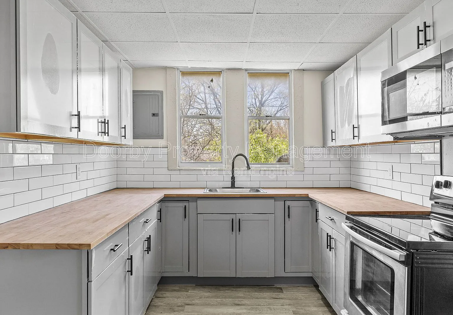 3 bed, 1.0 bath, 1416 sqft, $1,575 — Photo 1