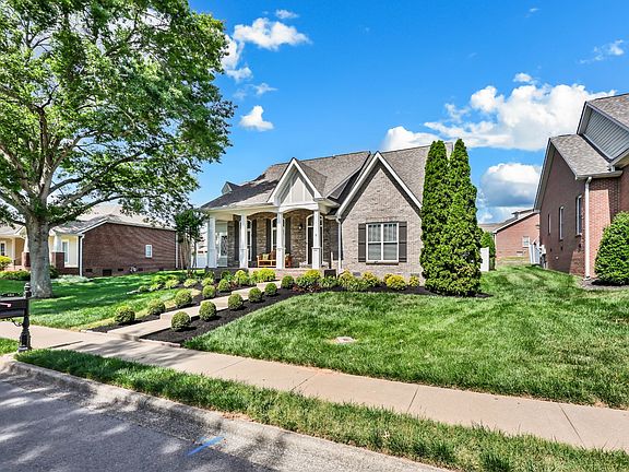 2nd image of 464 Pond Apple Rd