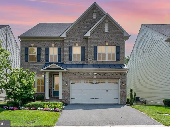 9073 Bear Branch Pl, Fairfax, VA 22031