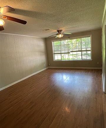 3rd image of 644 Castain Dr