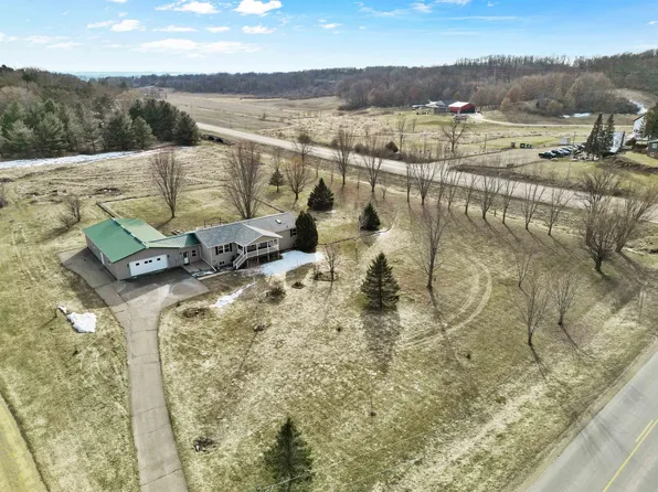 6725 Sunset Dr, Verona, WI 53593